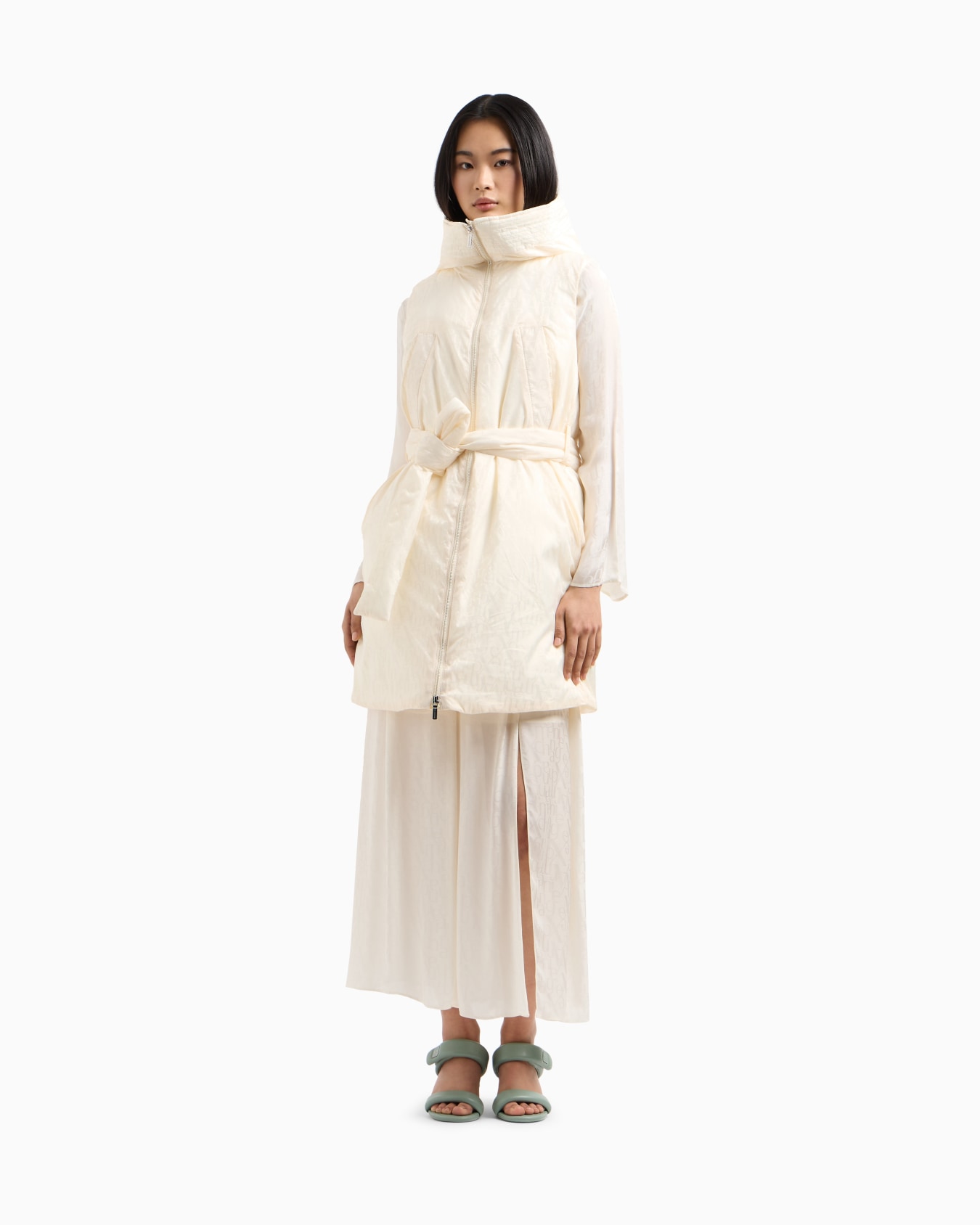 Long sleeveless jacket in jacquard nylon with logo Slide 3