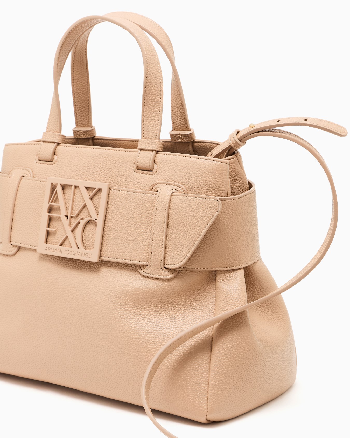 Shoppers in technical fabric Slide 4