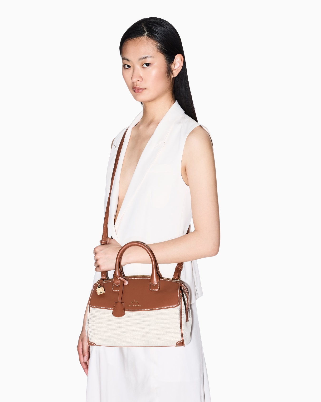 ASV Handbag Trunk Slide 6