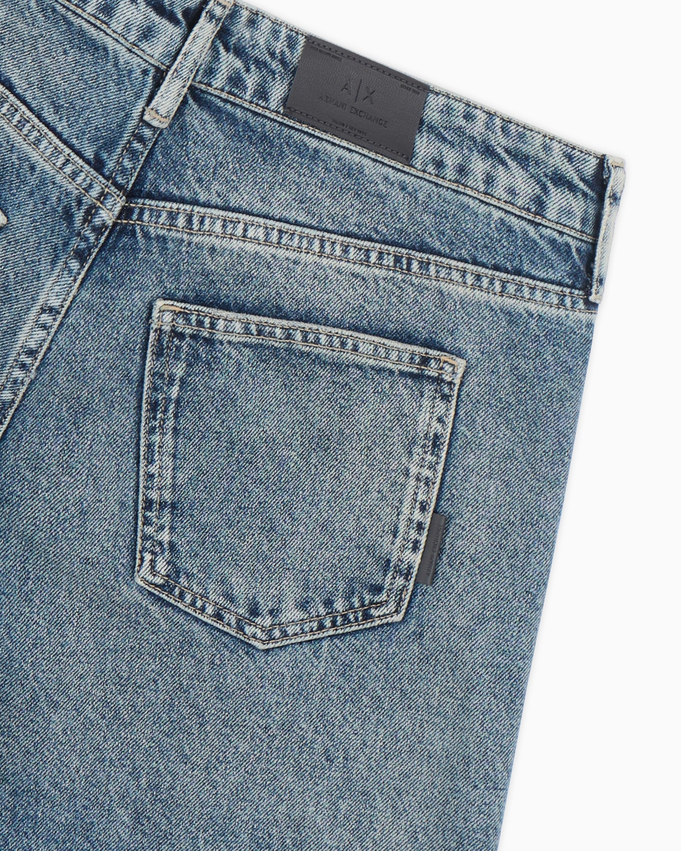 Relaxed fit jeans with slits at the bottom Slide 5