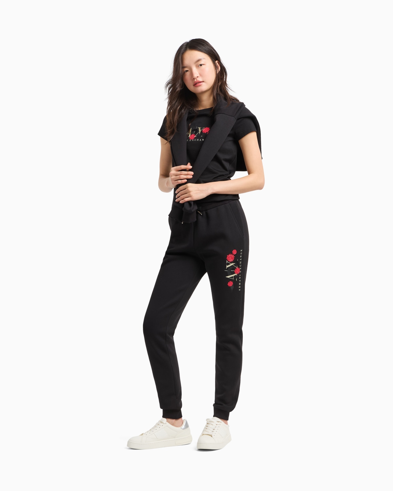 Crewneck T-shirt Slide 1