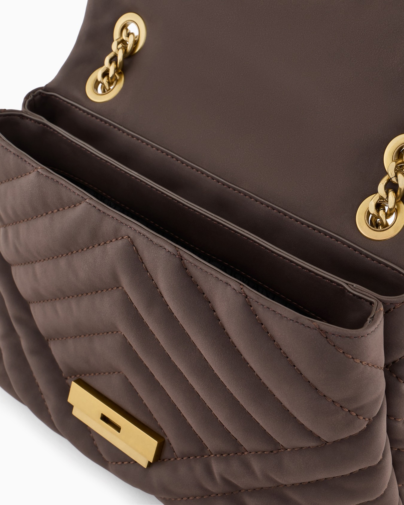 Bolso de hombro acolchado con cadena Diapositiva 3