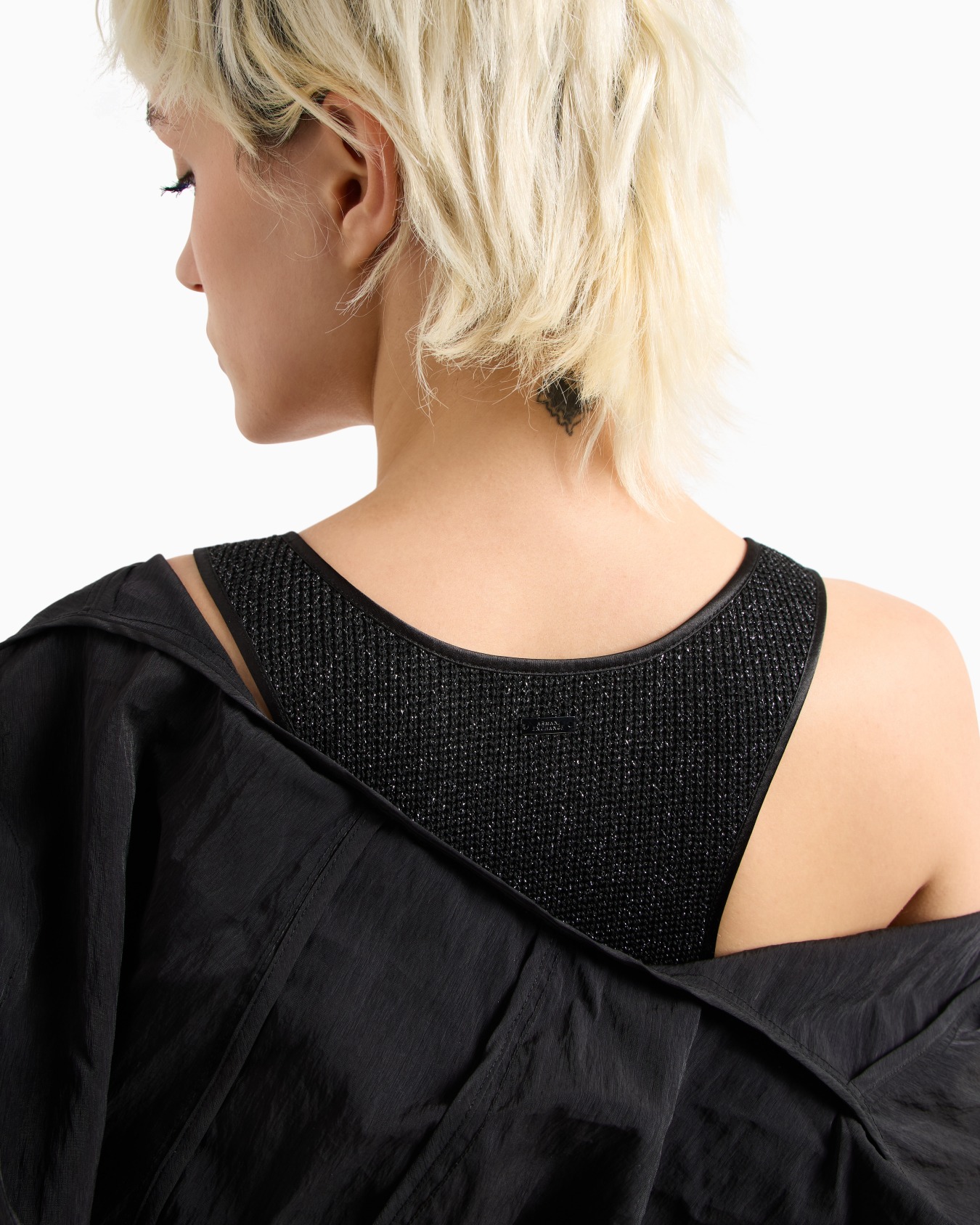 Short sheath dress in lurex fabric Slide 4
