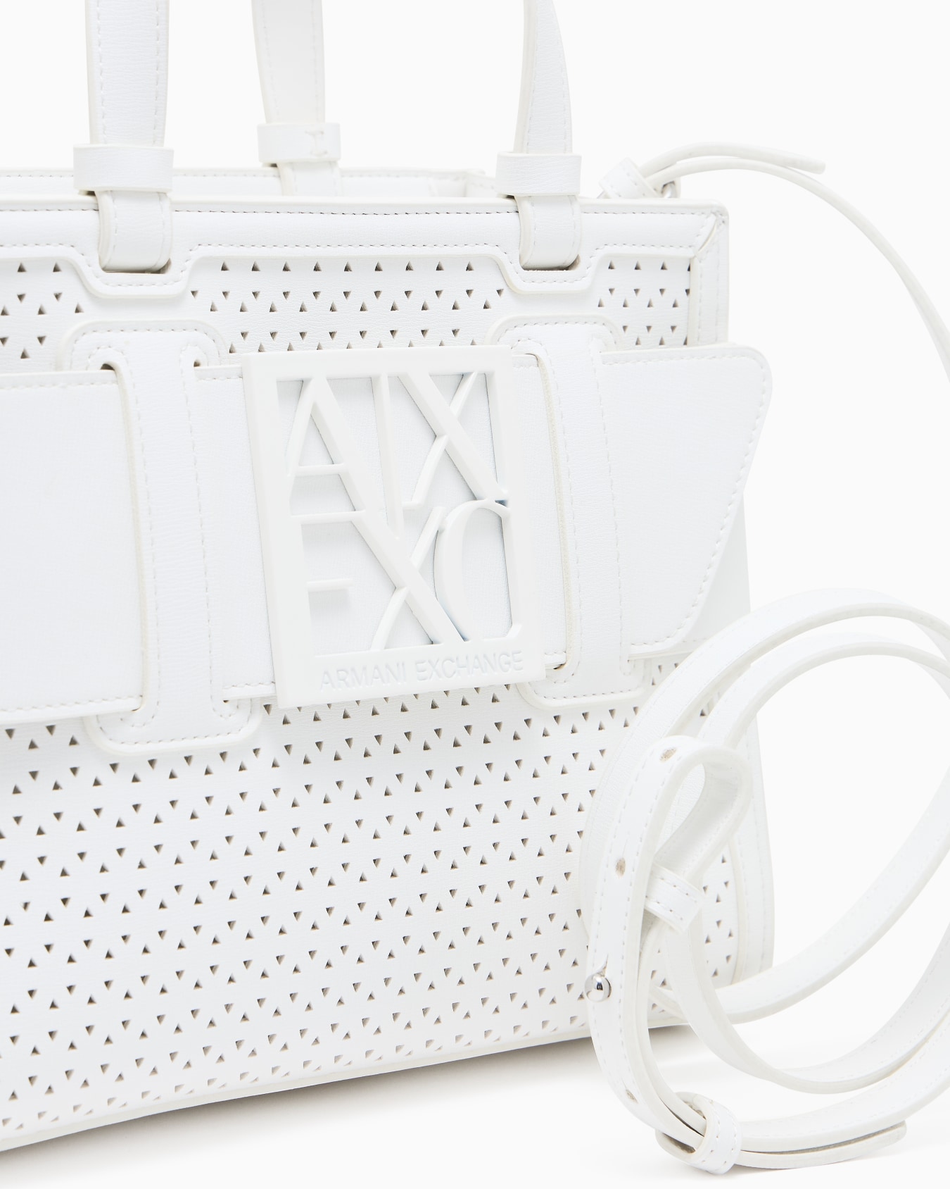 BOXロゴバックル パンチングミニハンドバッグ スライドする 4