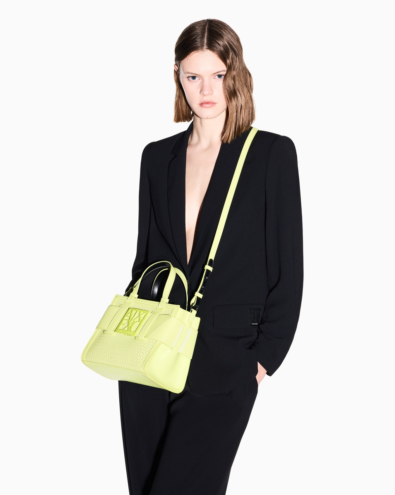 Shopper in monochrome technical fabric Slide 6