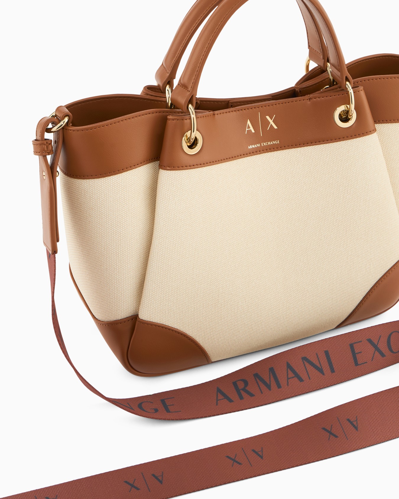 Elegant shopper in structured fabric Slide 4