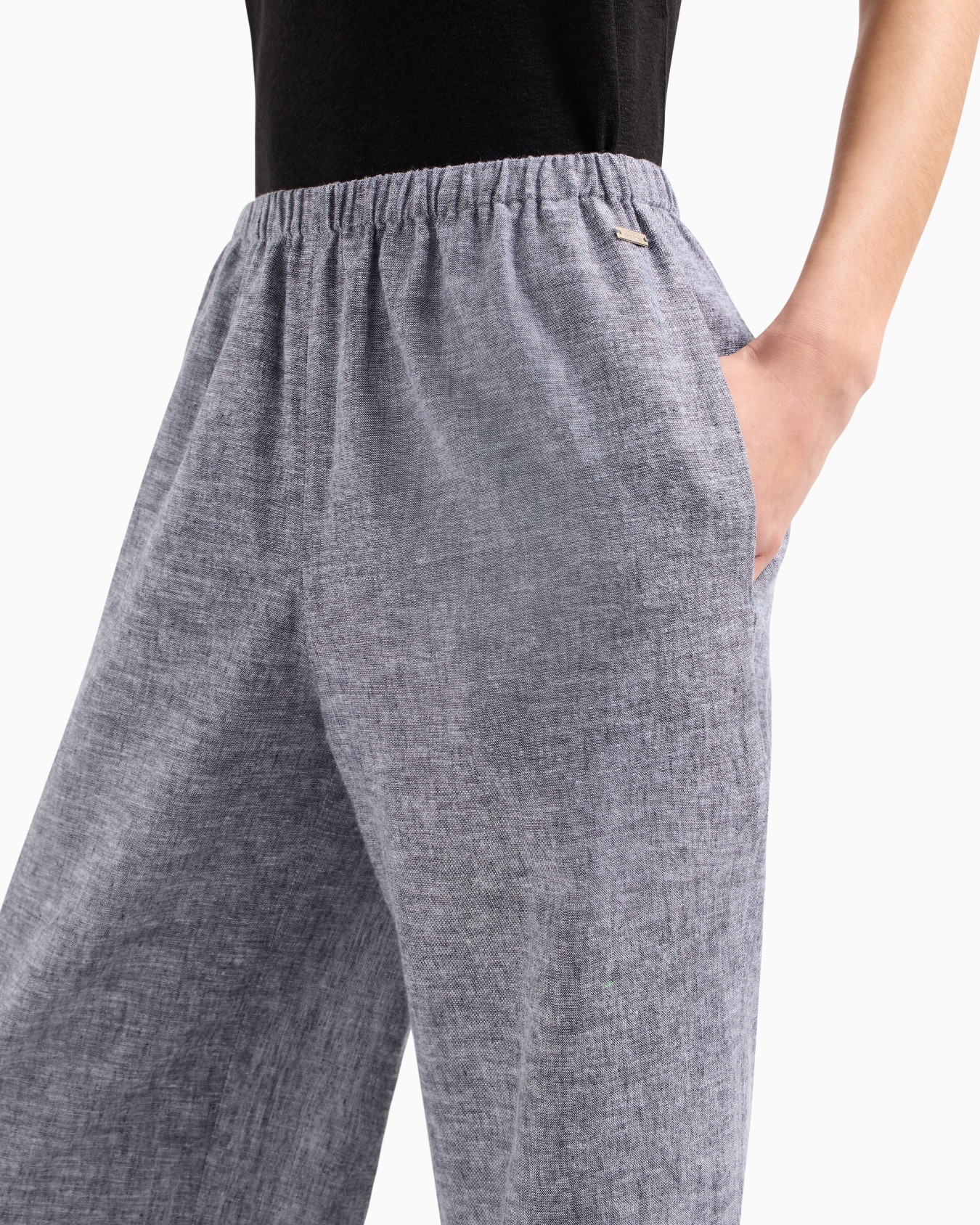 Oversized cotton and linen trousers Slide 4