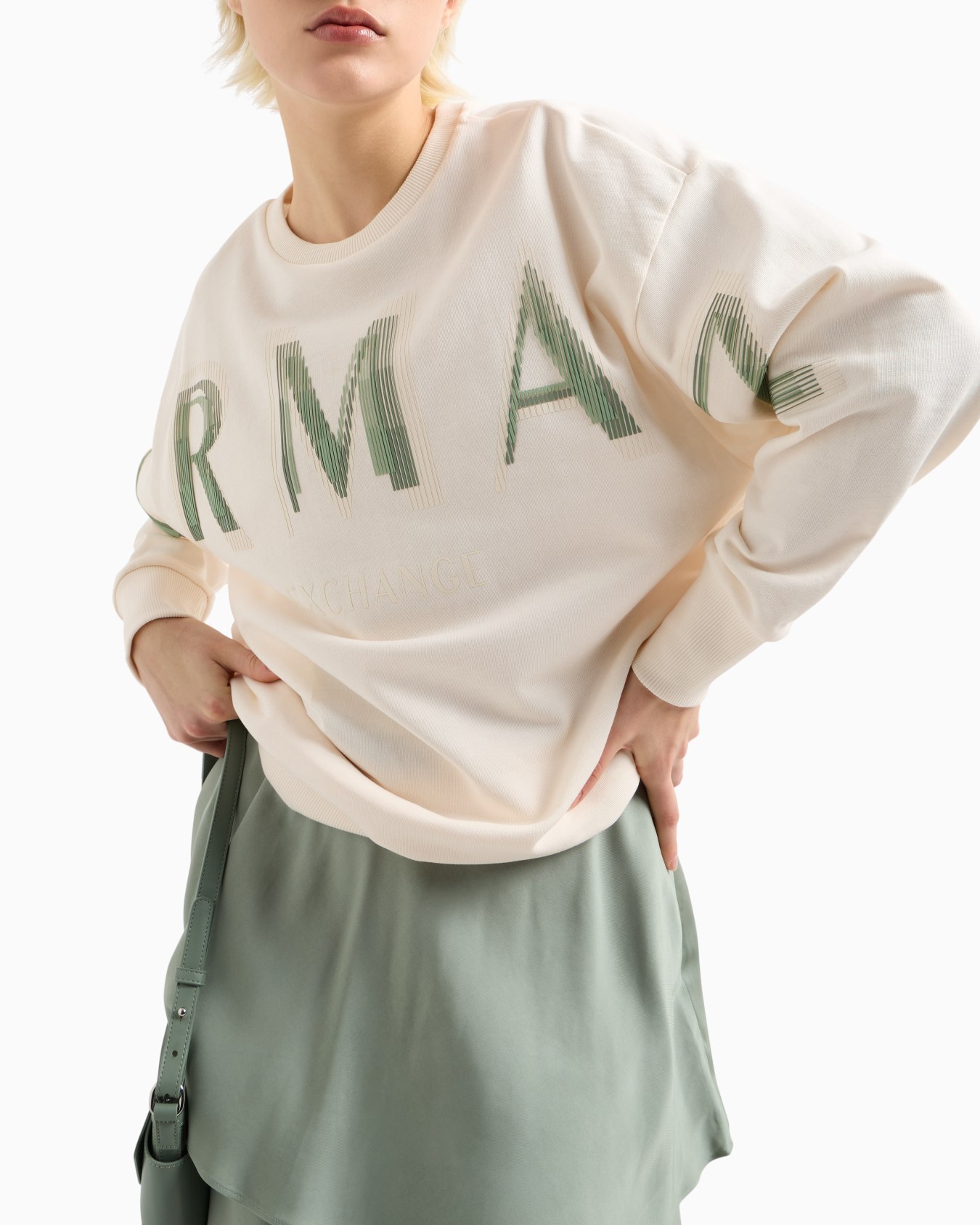 Pull oversize avec logo à effet optique Diapositive 4