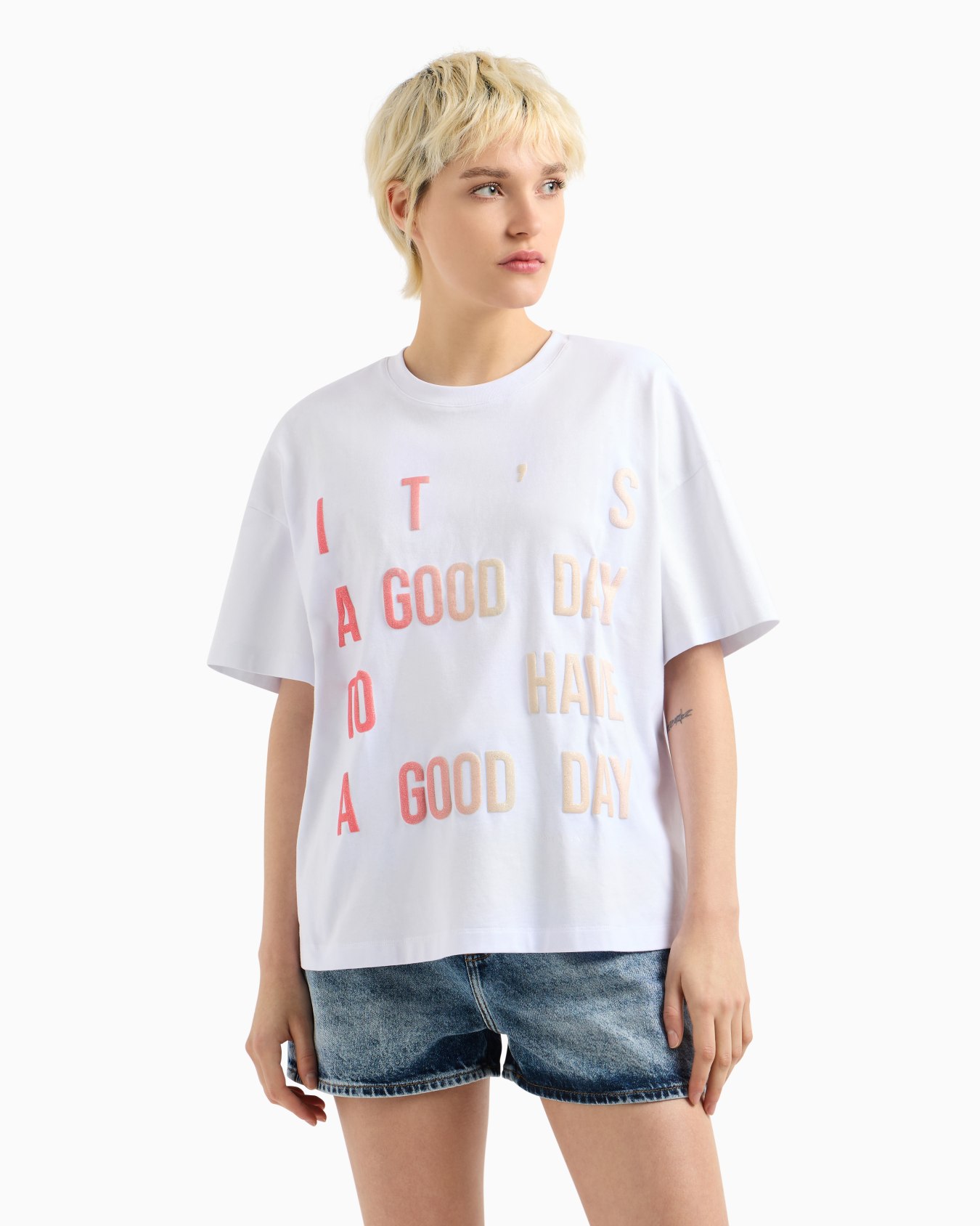 Good Day Boyfriend T-Shirt Slide 3