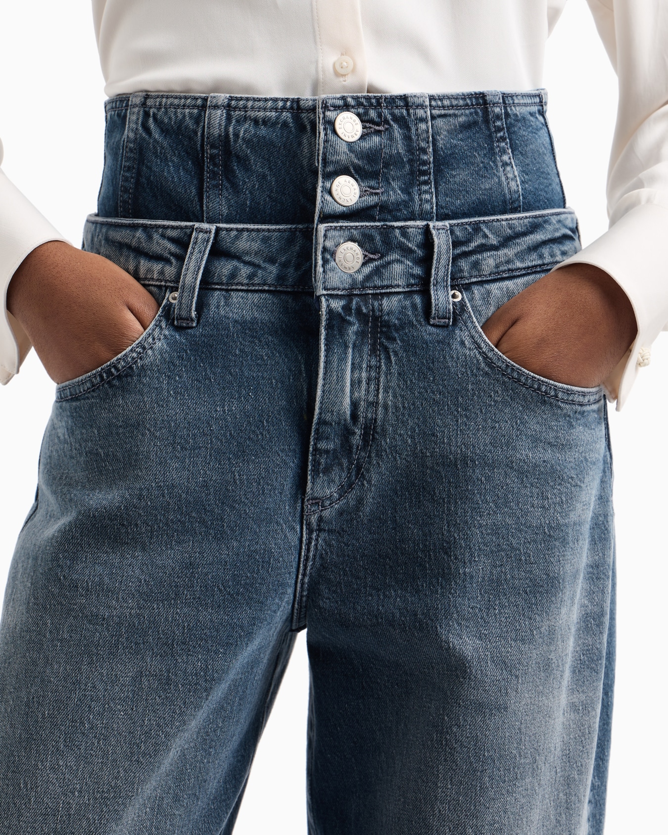 Relaxed Jeans Slide 4