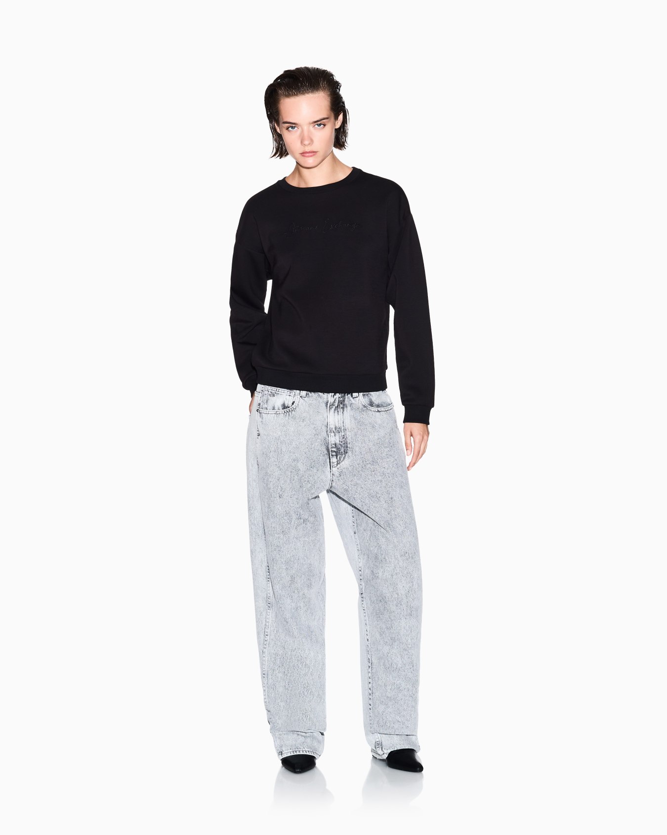 Basic crewneck sweatshirt Slide 1