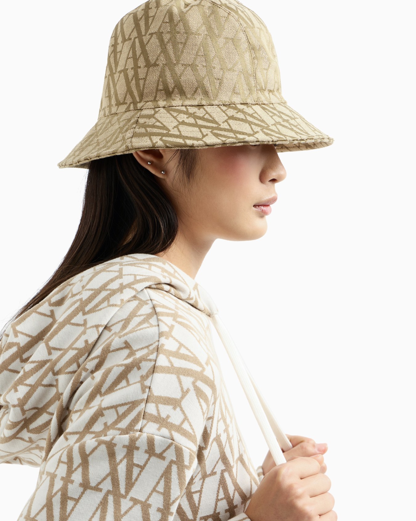 Bucket hat with all-over logo Slide 2