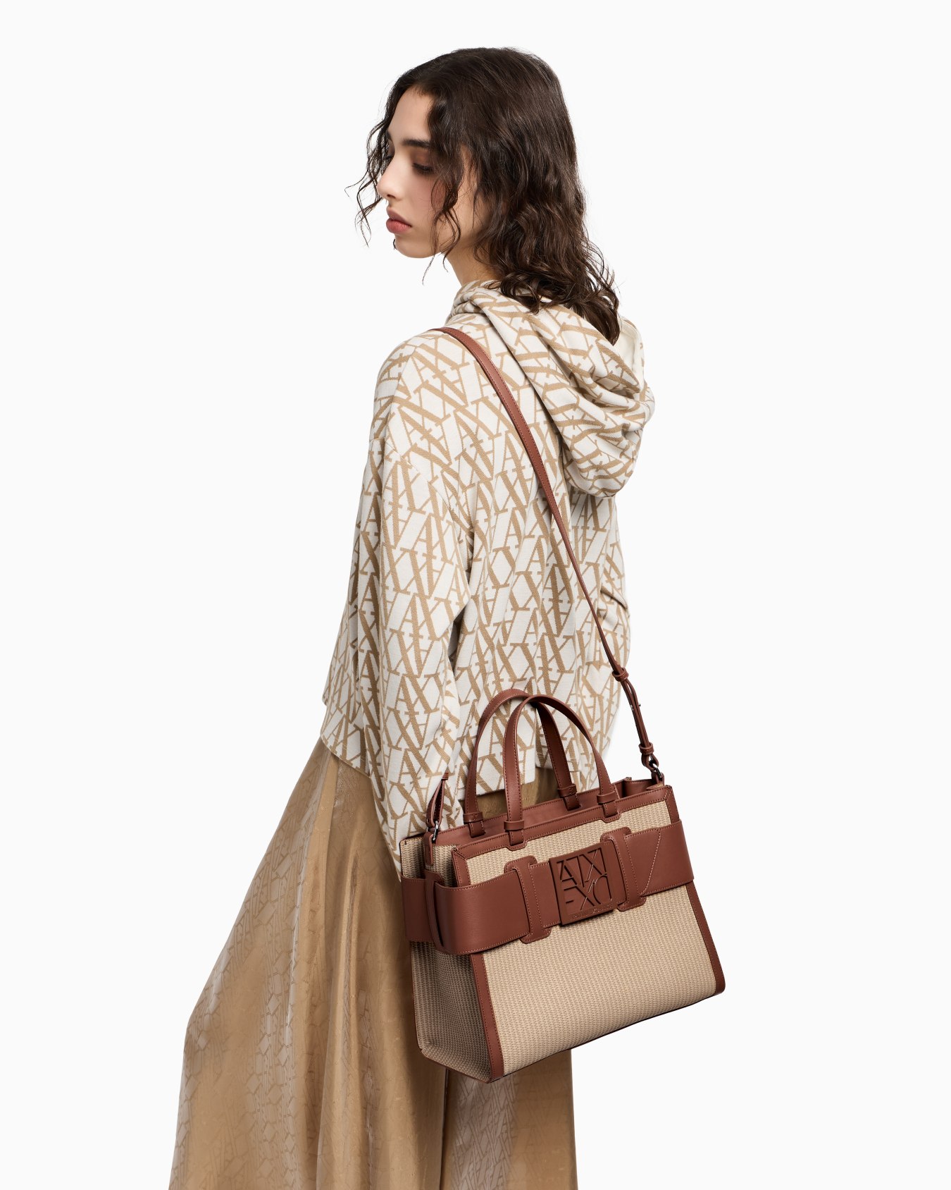 Woven fabric handbag with logo Slide 6