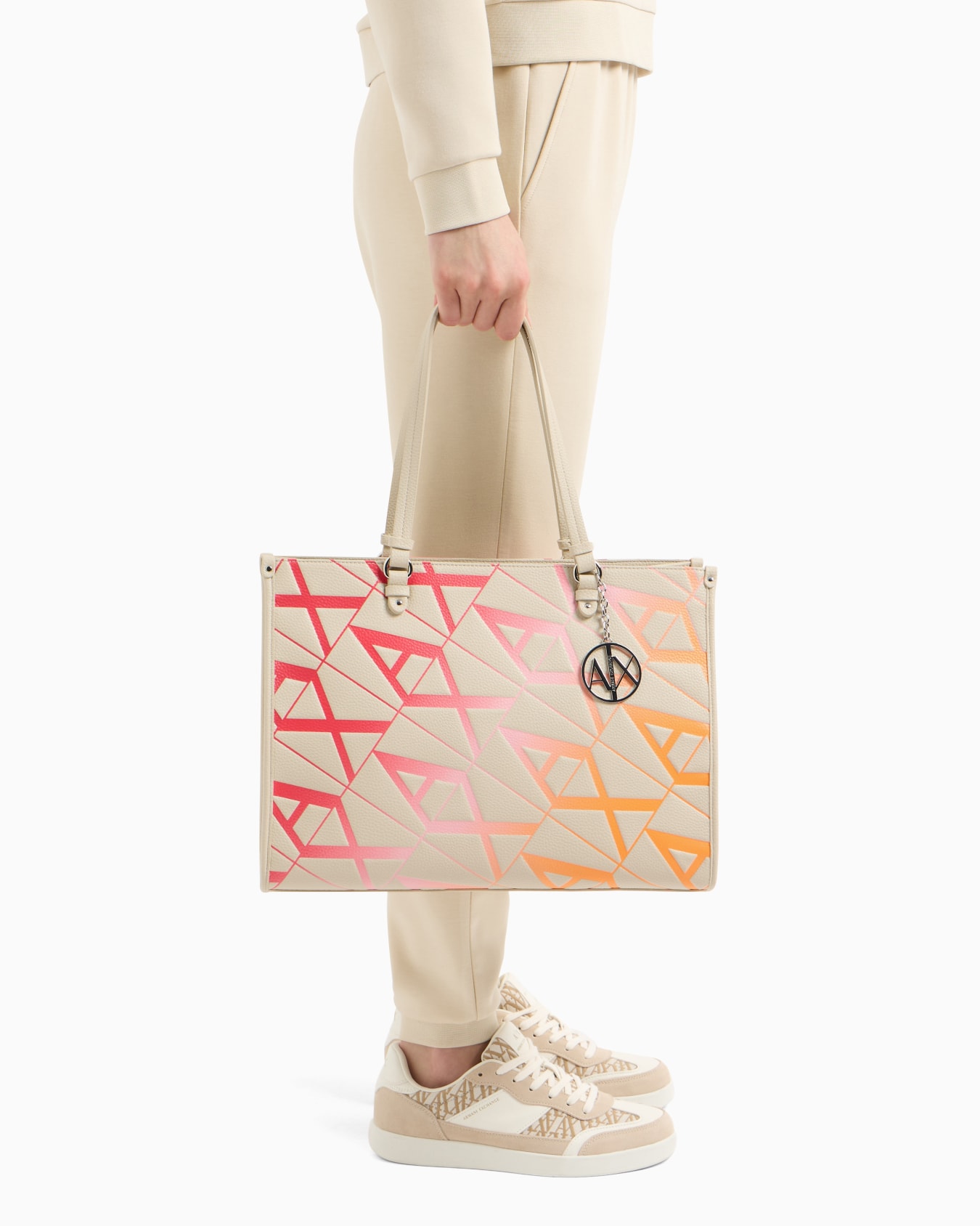 Shopper bag with multicolor allover logo Slide 5