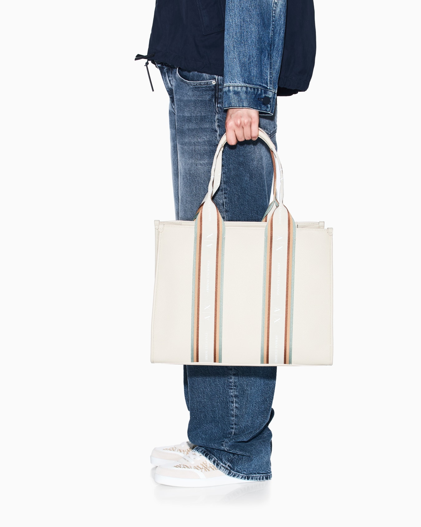 Shopper bag with contrasting bands Slide 5