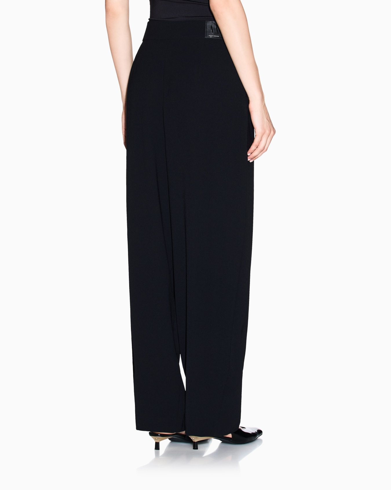 Twill pleated trousers Slide 2