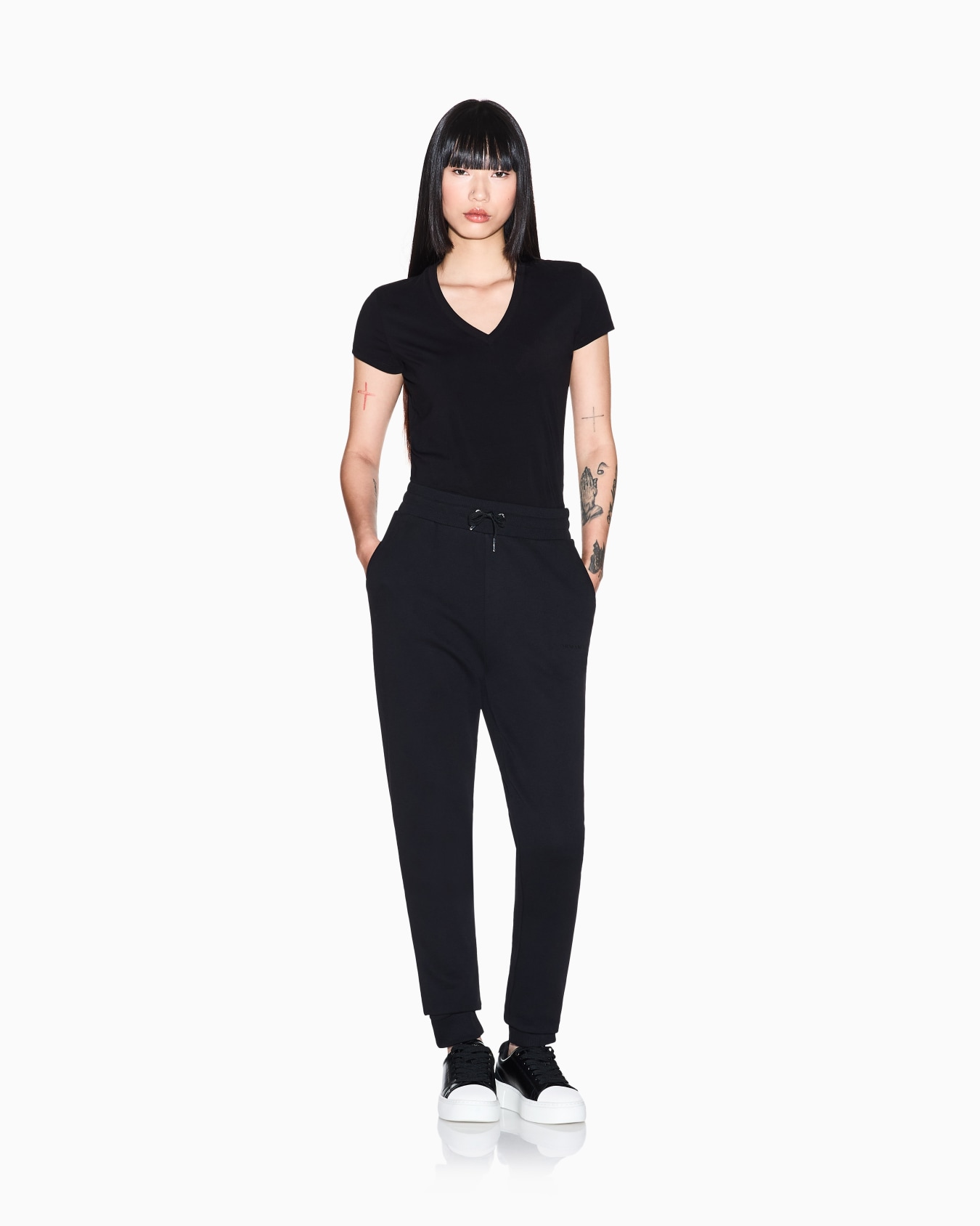 Relaxed fit trousers Slide 1