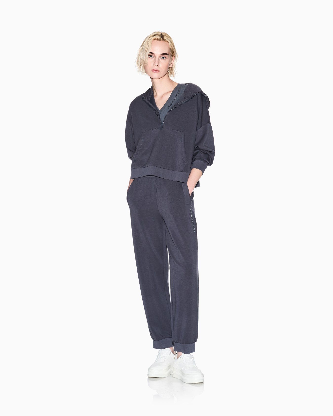 Logo Joggers Slide 1