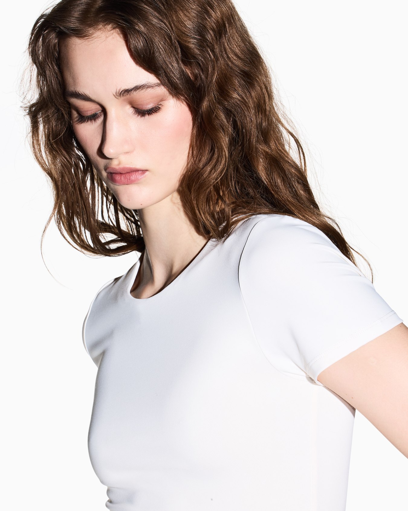 Slim fit T-shirt in technical fabric Slide 4