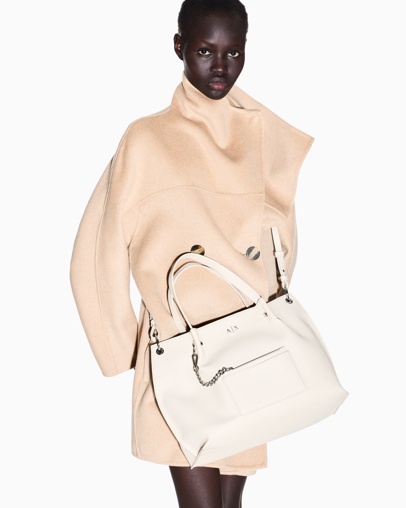 Textured fabric shopper Slide 6