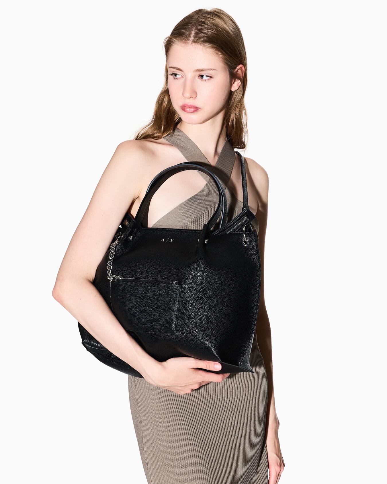 Shopper bag with clutch Slide 6