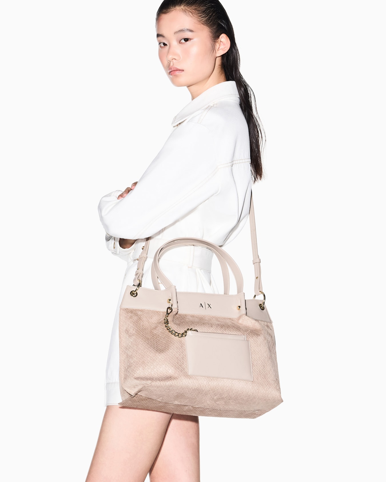 Shoppers in technical fabric Slide 6