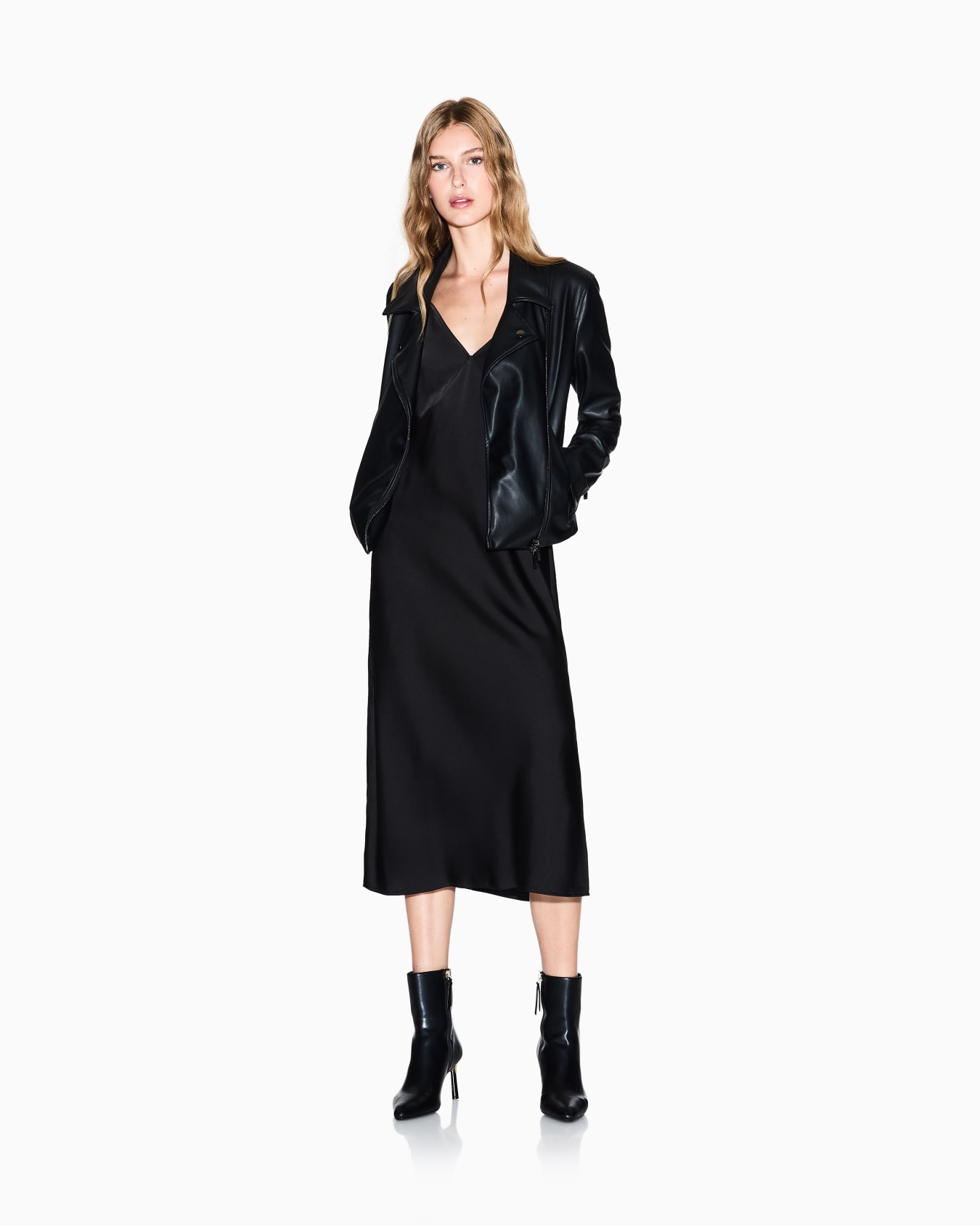 BLACK ASYMMETRICAL ZIP UP JACKET 슬라이드 1