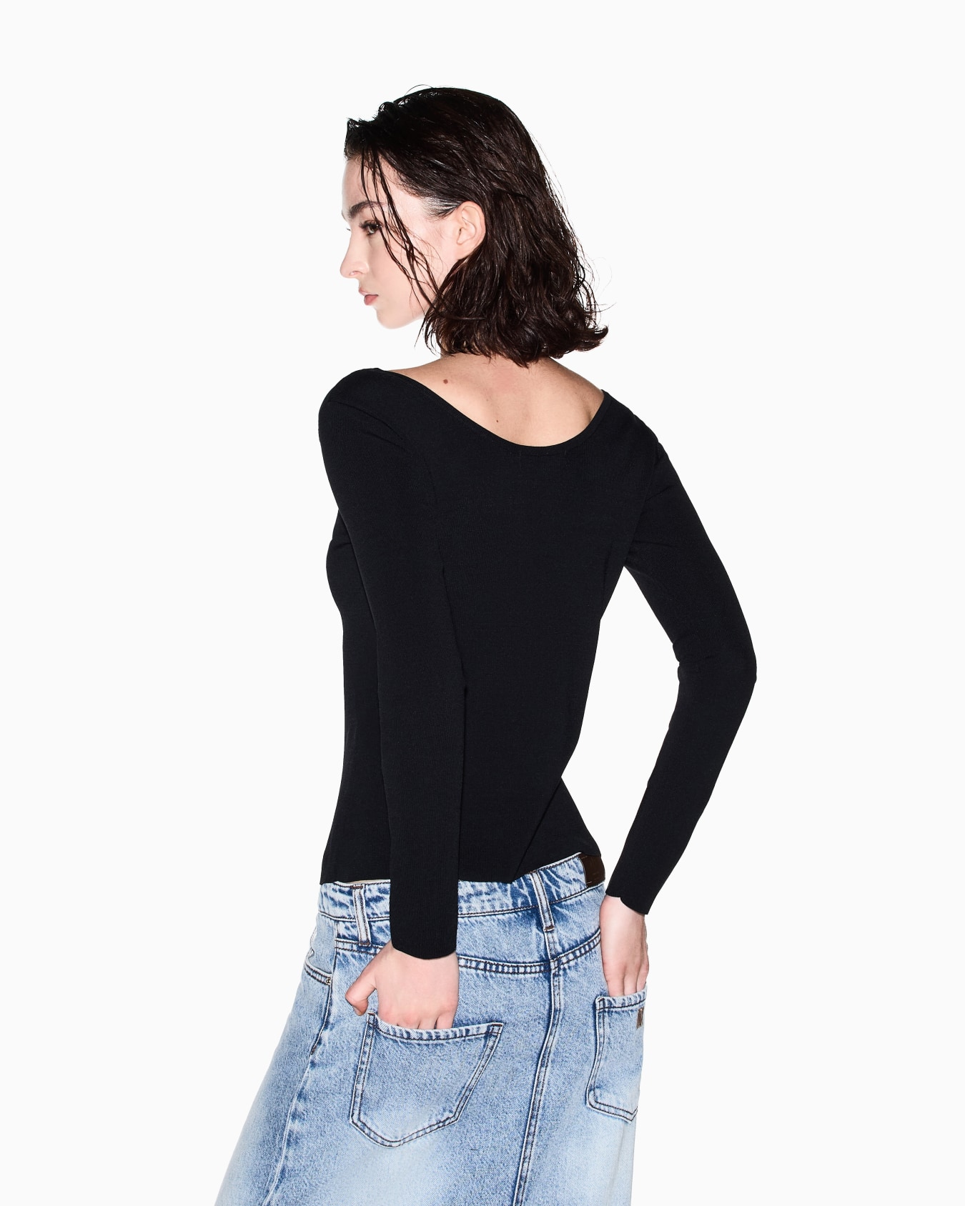 Jumpers in technical fabric Slide 2