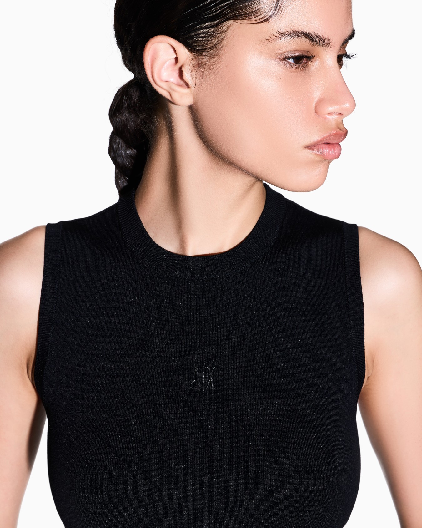 Knitted Top in technical fabric Slide 4