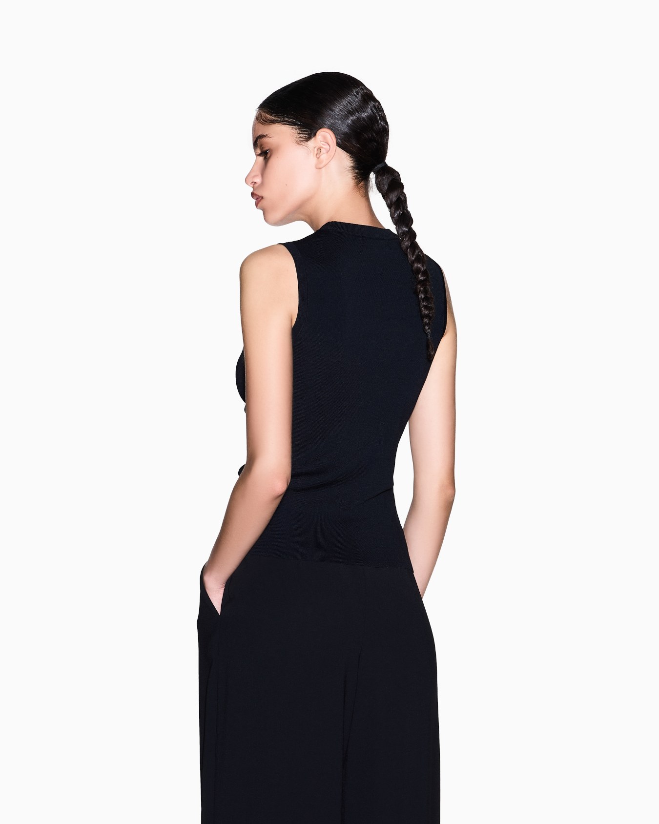 Knitted Top in technical fabric Slide 2