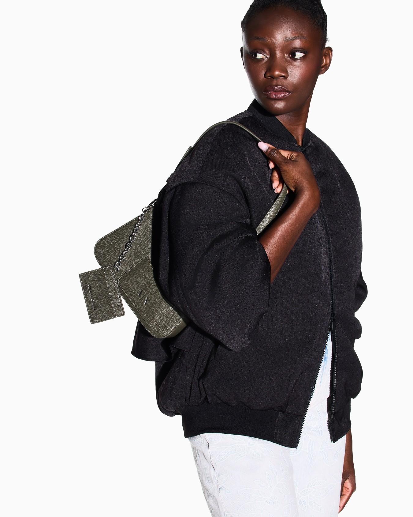 Borsa a spalla con catena Slide 5