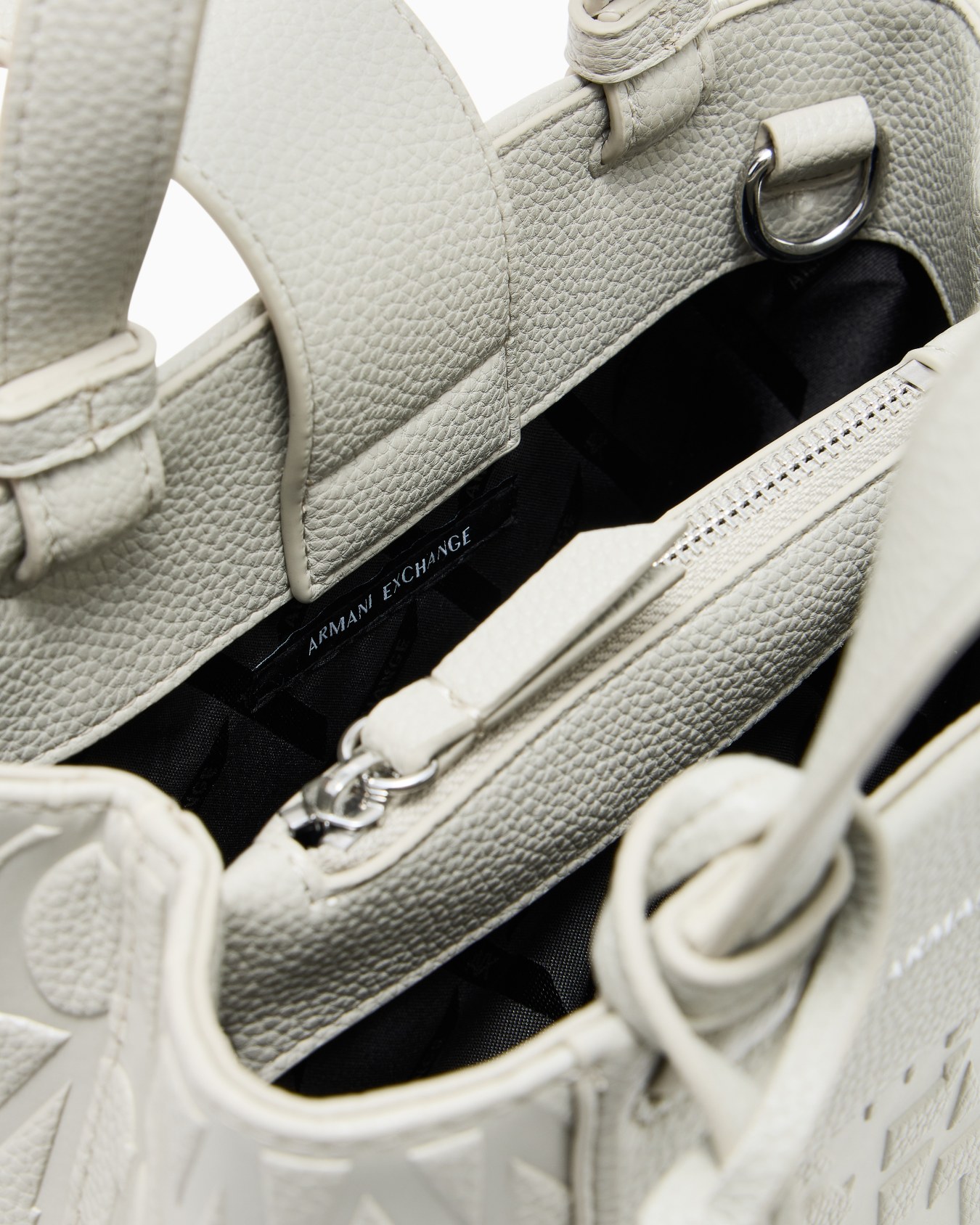 オールオーバーエンボスロゴ ミニハンドバッグ マット スライドする 3