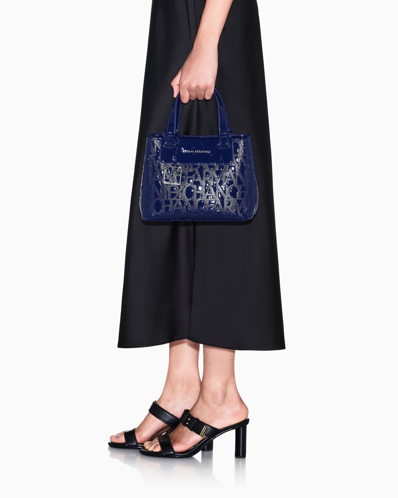 Bolso shopper con diseño en relieve y colgante extraíble Diapositiva 5