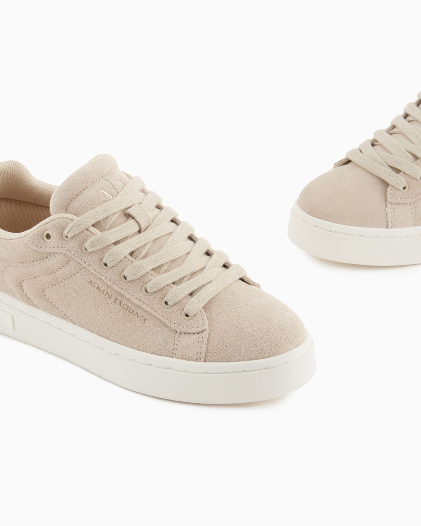 Baskets en cuir avec détails en relief Diapositive 4