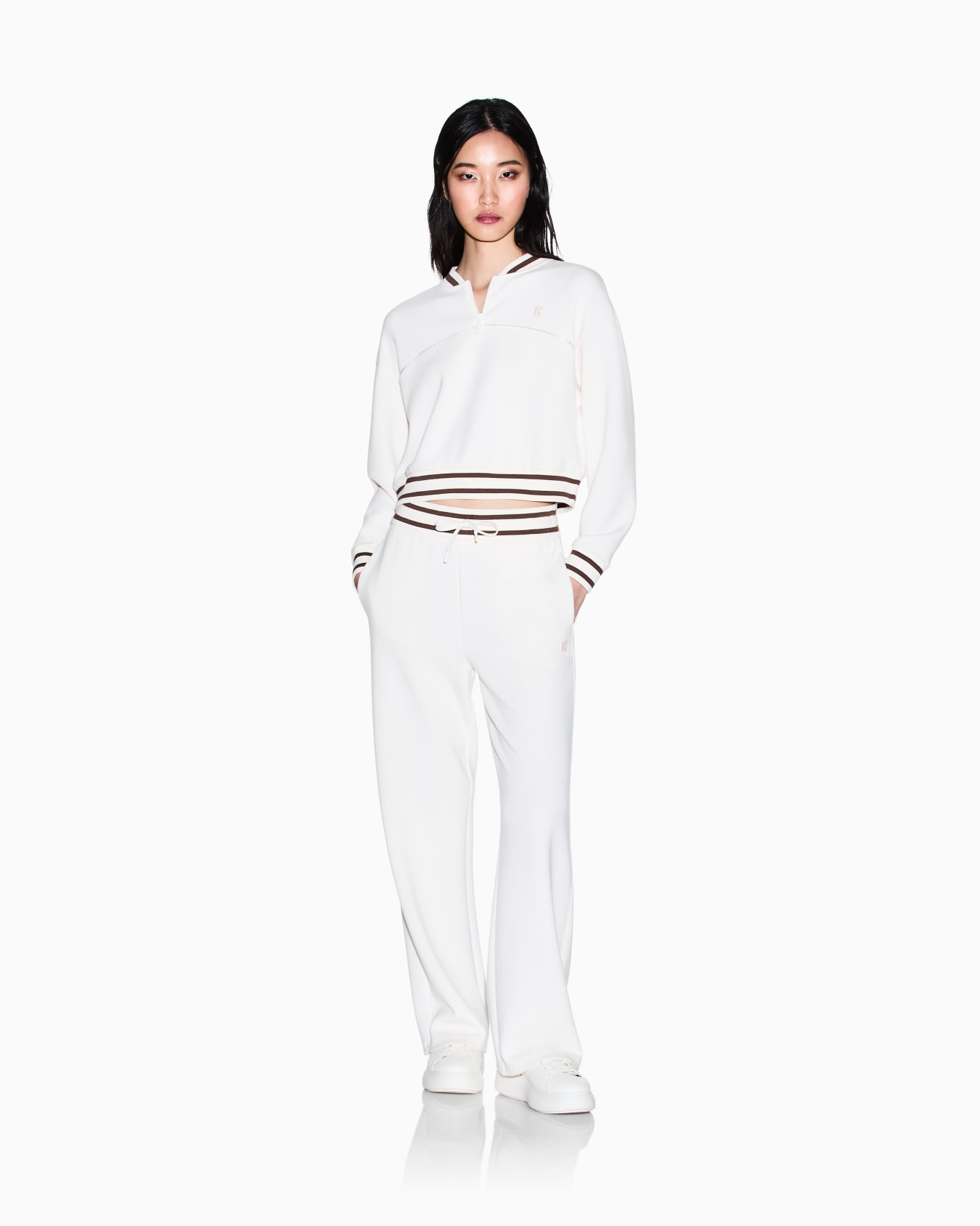 AXロゴ ハーフジップスウェットプルオーバー スライドする 1