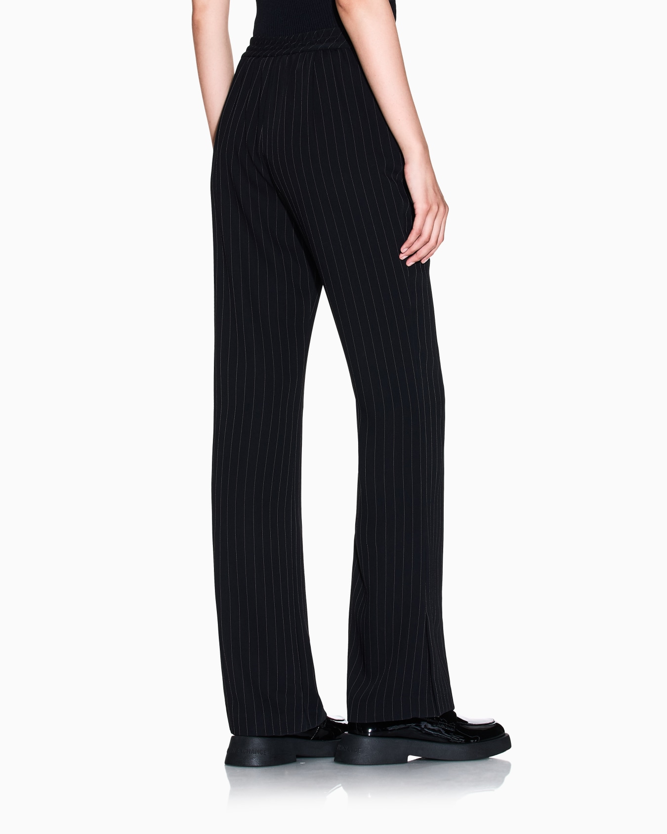 ピンストライプ スリットパンツ スライドする 2