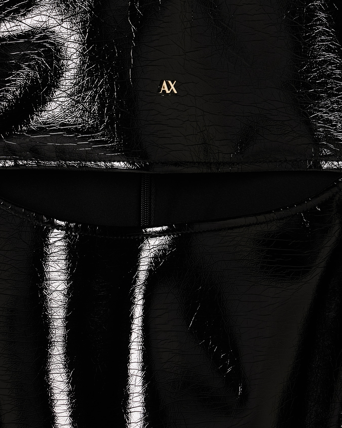 Short dress in technical fabric Slide 3