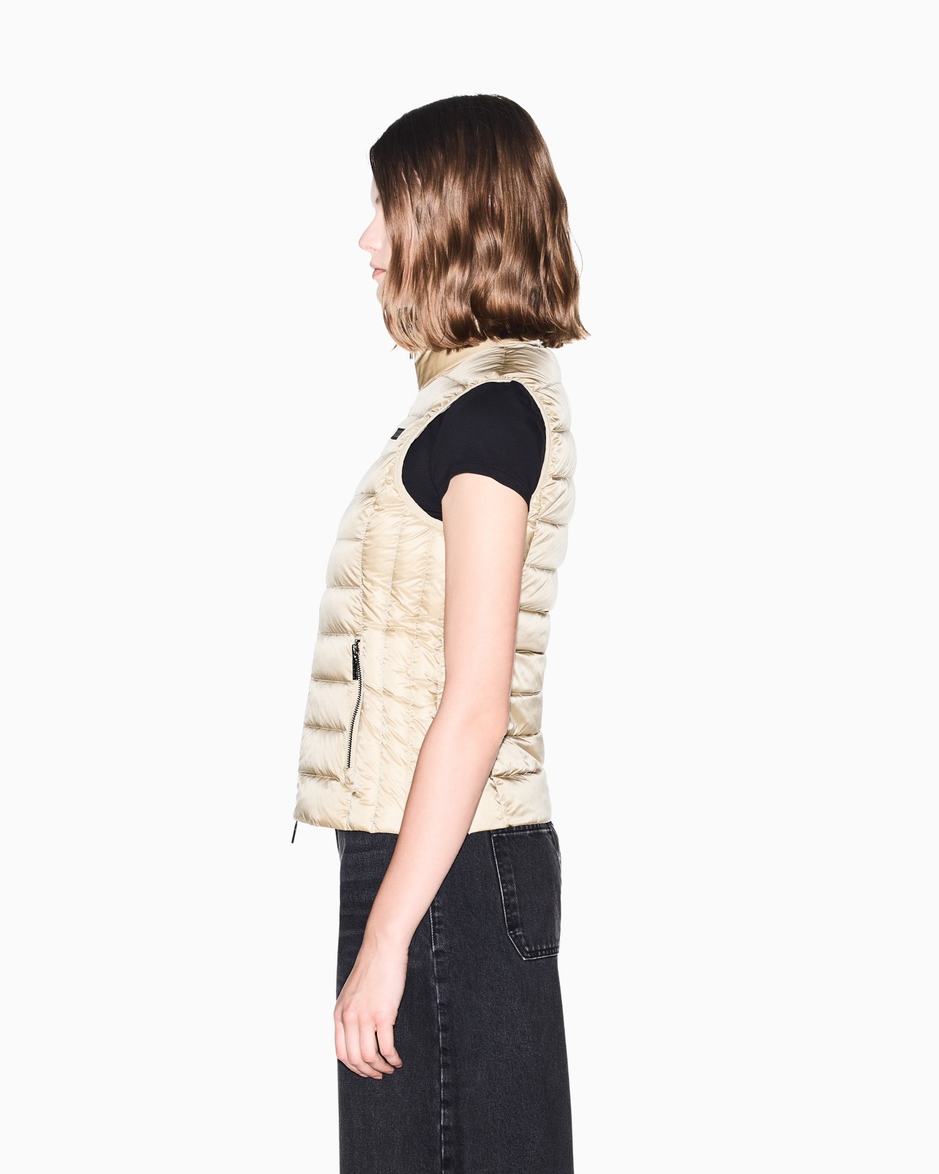 Slim-fit down vest in lightweight nylon Slide 7