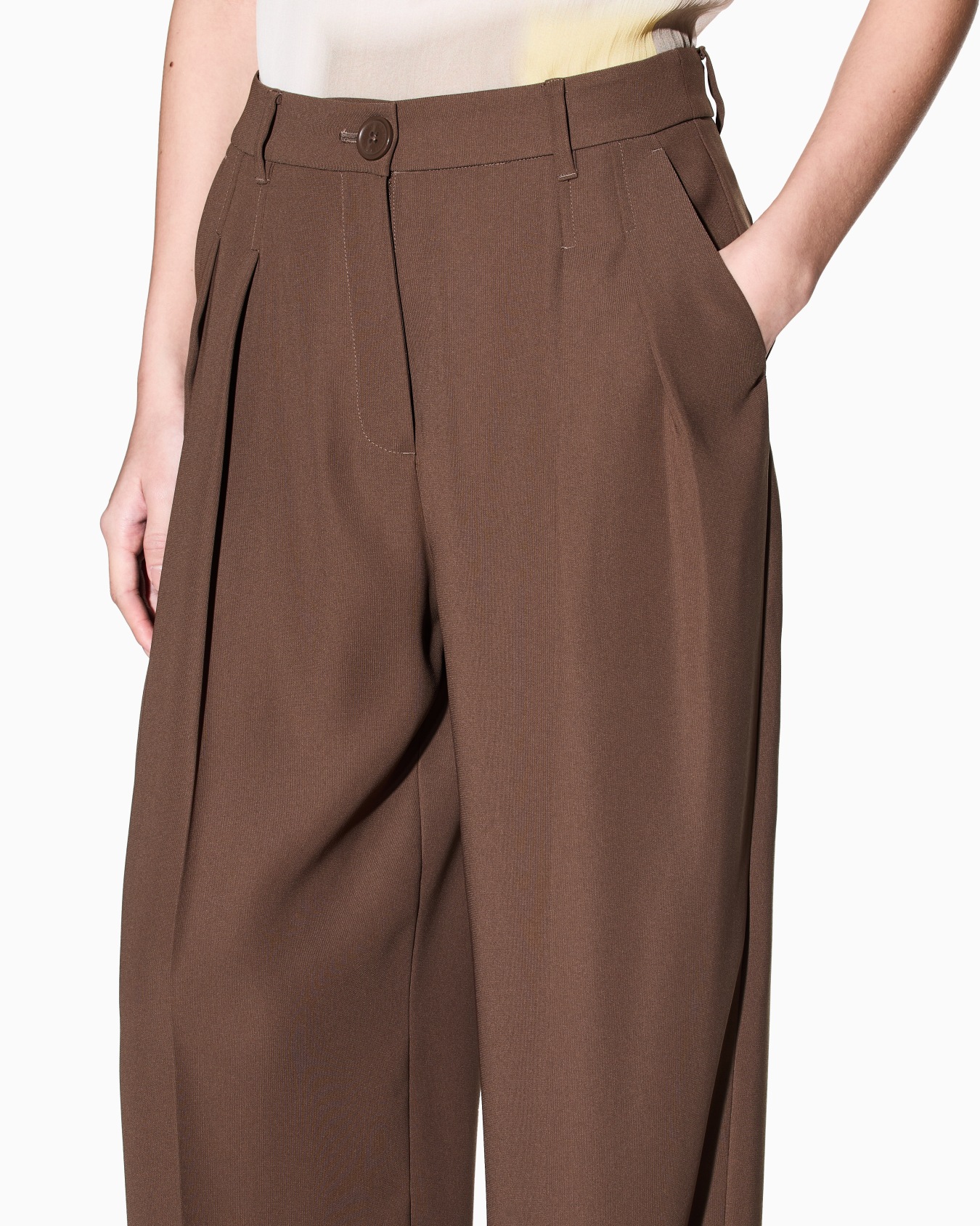 Mixed fabric trousers Slide 4