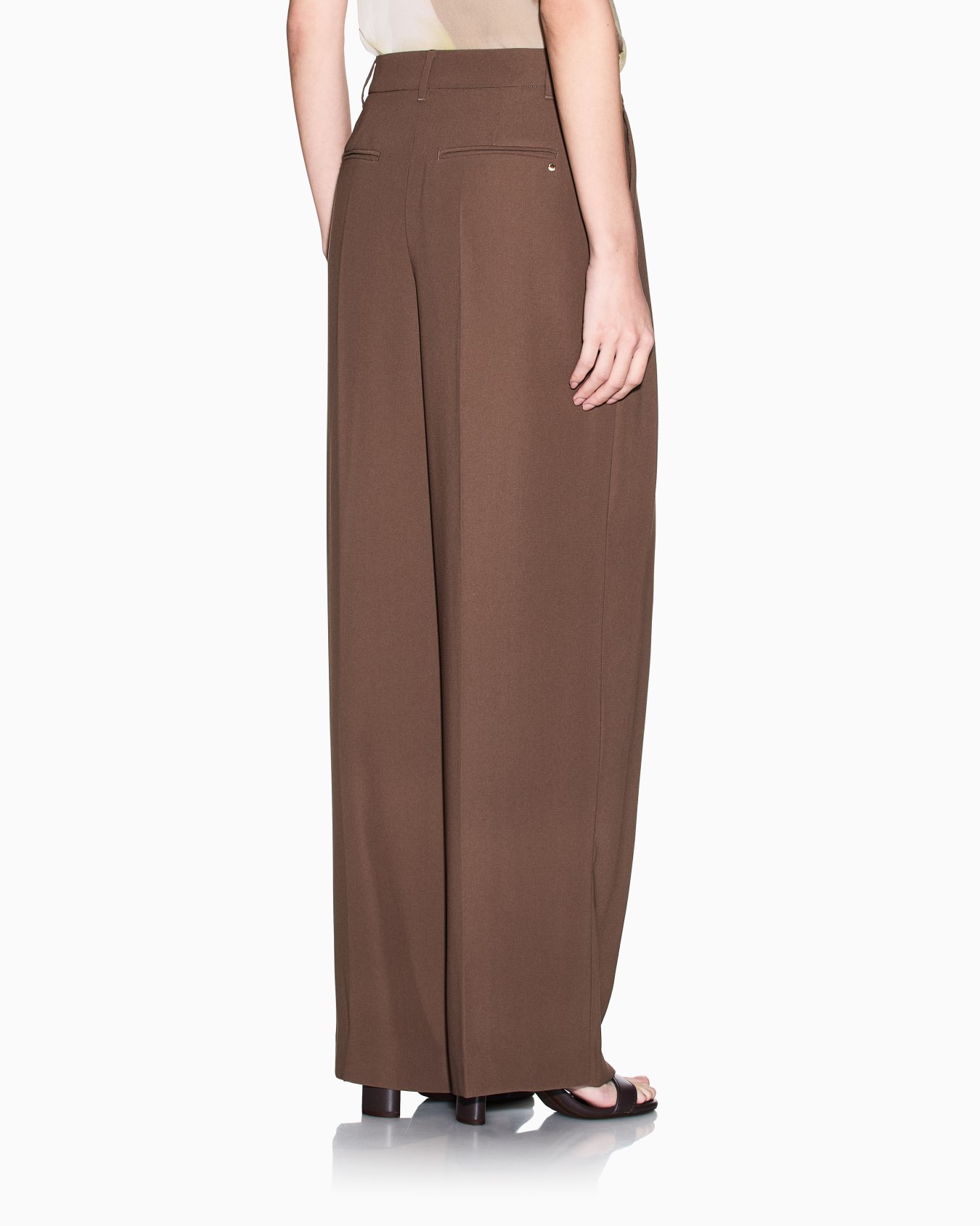 Mixed fabric trousers Slide 2