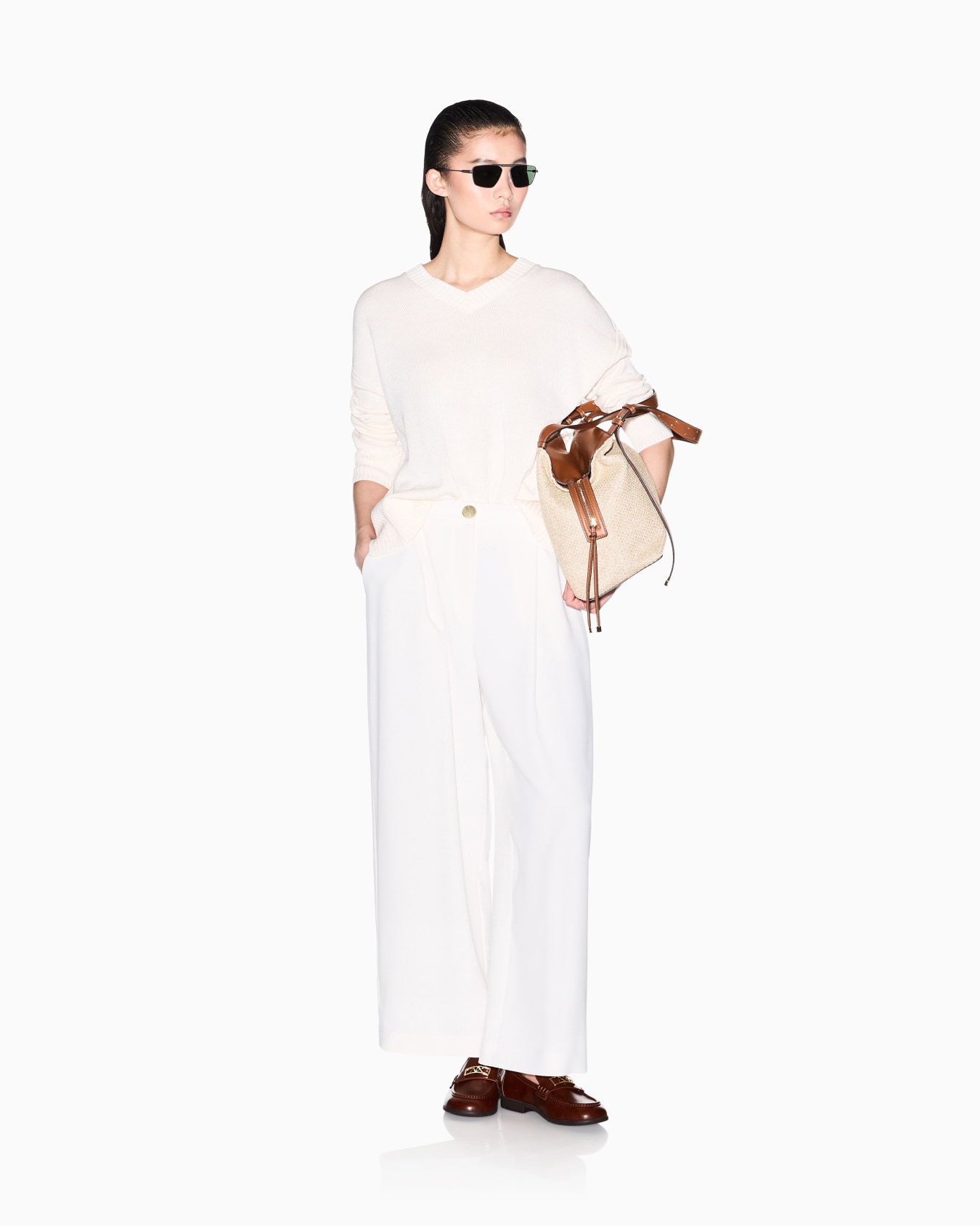 Pantaloni tessuto Fluidi in Crepe Leggera Slide 1