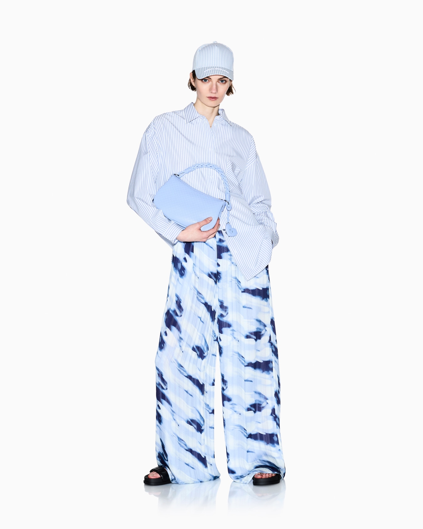  Striped Shirt Diapositiva 1