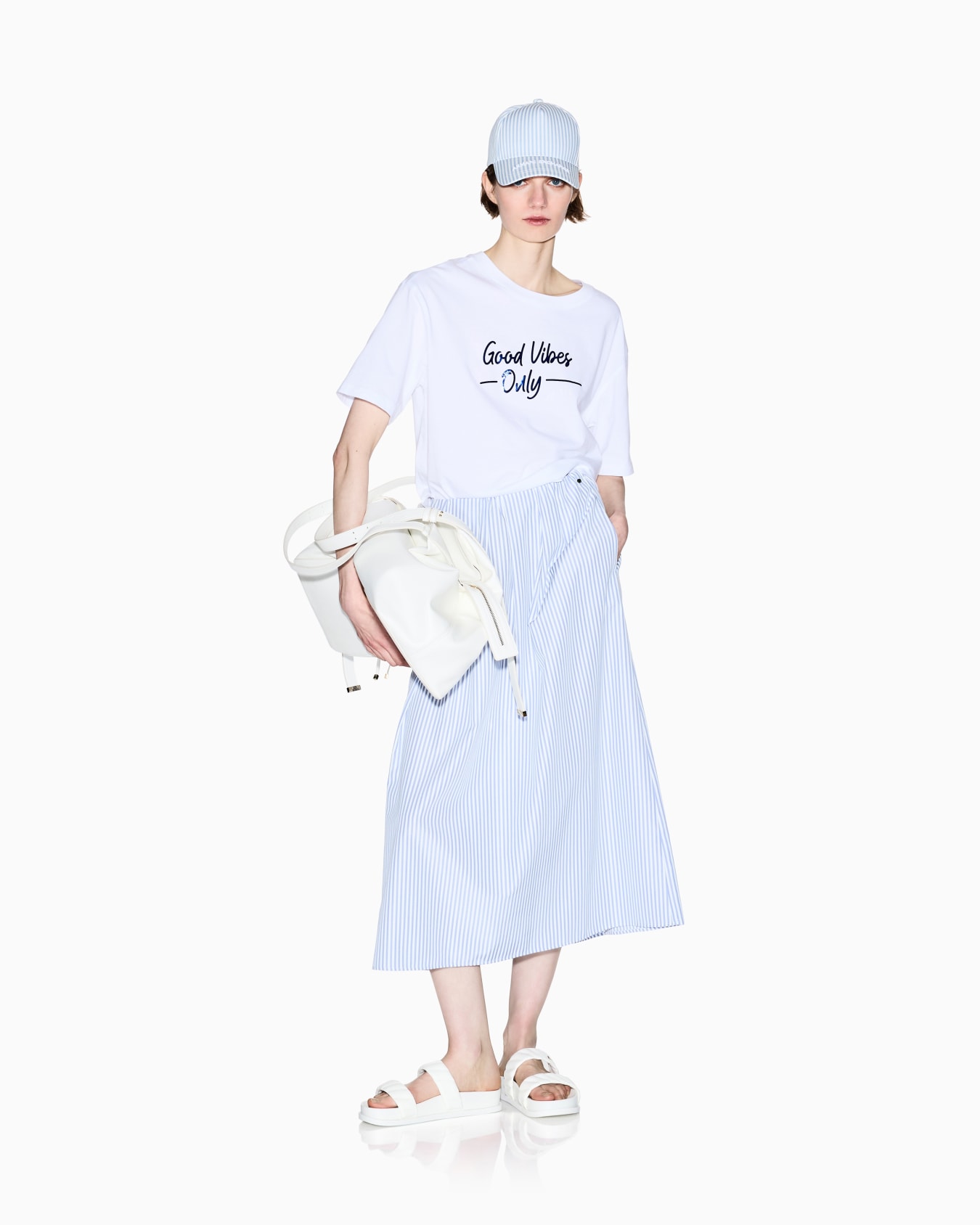 コメントデザイン 半袖クルーネックTシャツ スライドする 1