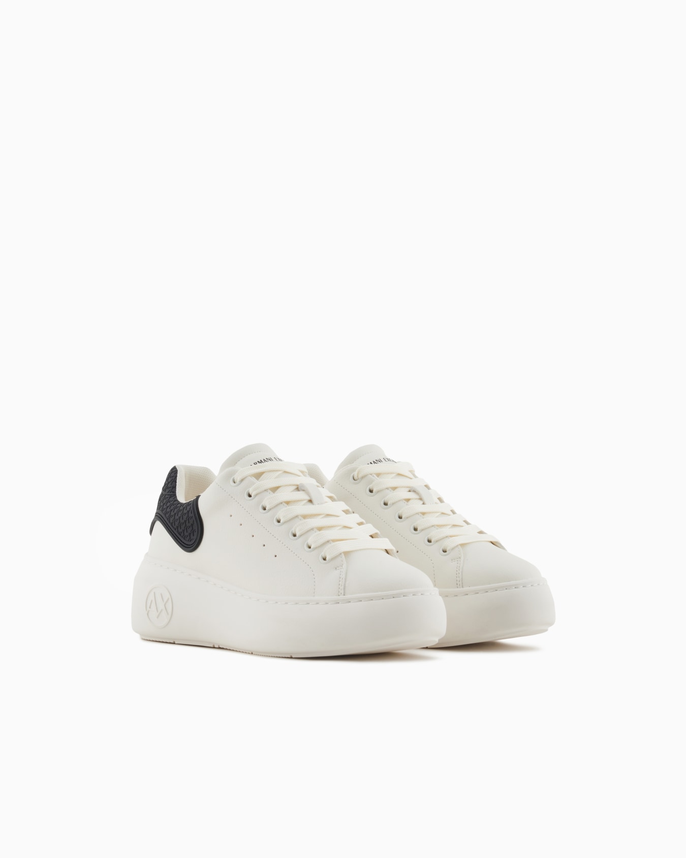 Sneakers Slide 1