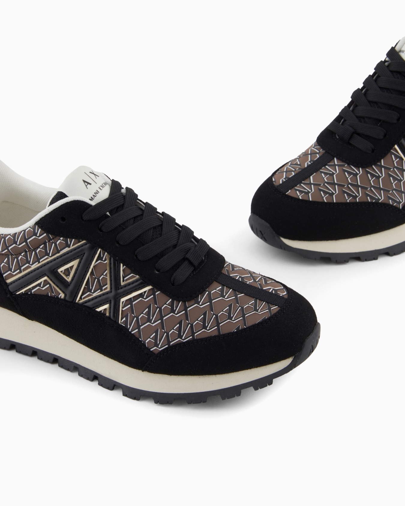 Sneakers Slide 4