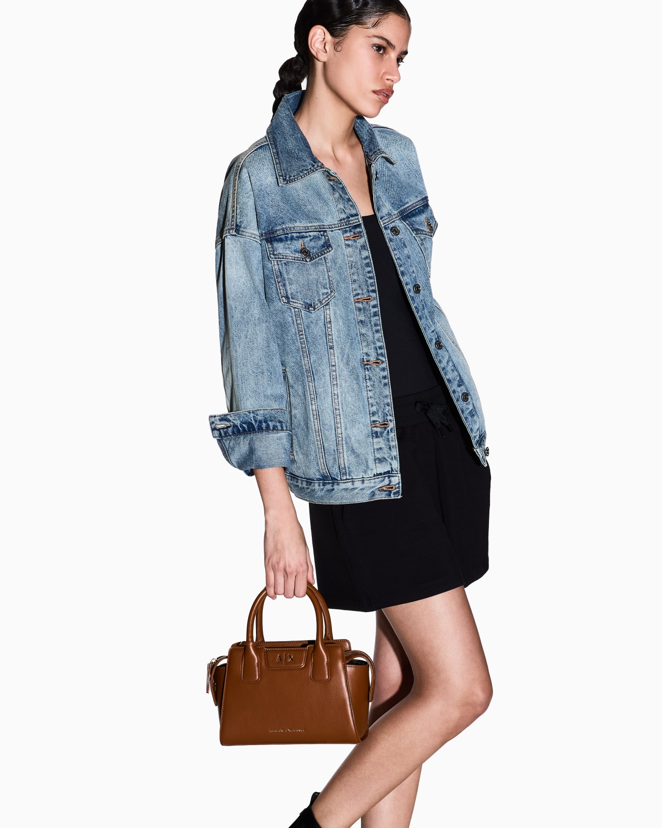 Top handles in technical fabric Diapositiva 5