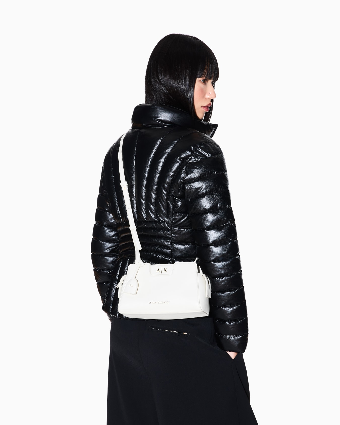 AXロゴ トラペゾイドショルダーバッグ スライドする 5