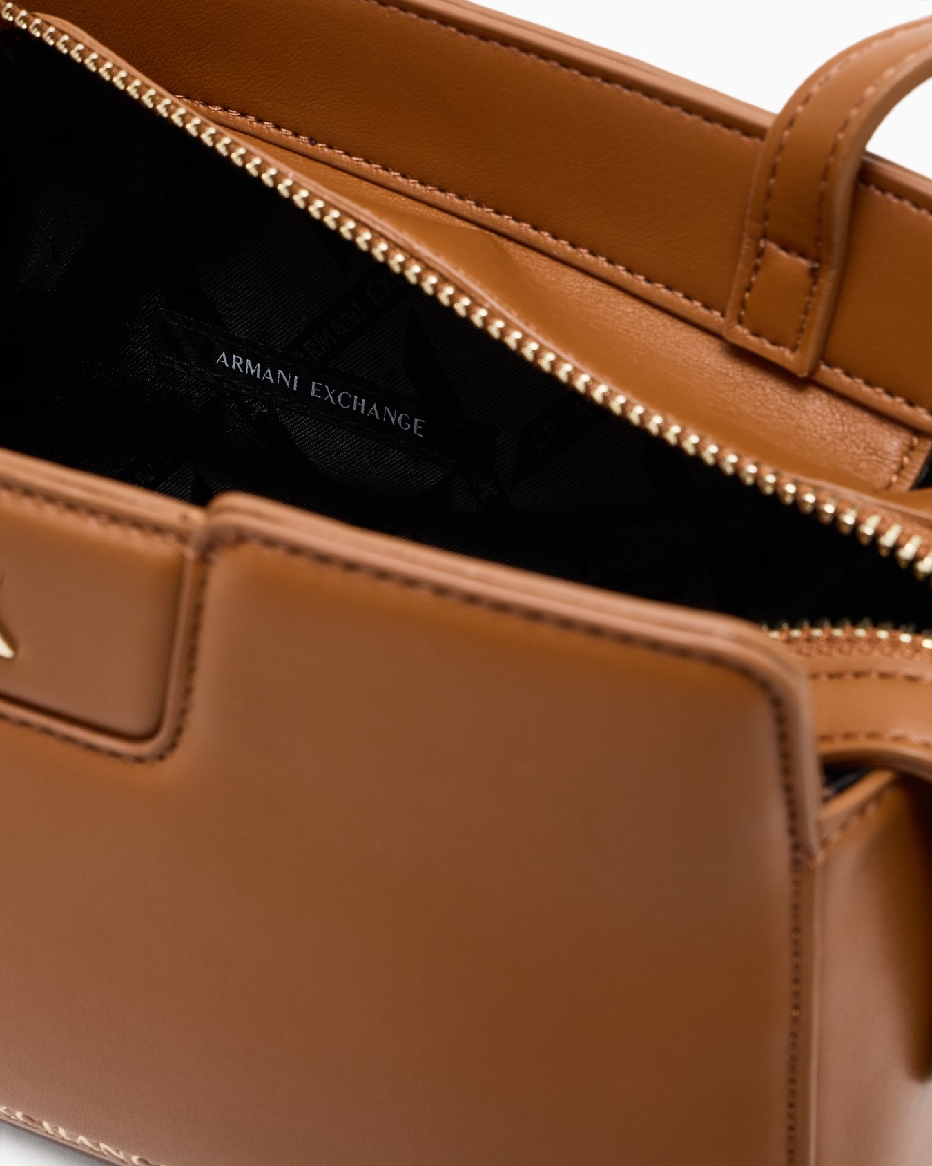 Crossbody bag in technical fabric Diapositiva 3