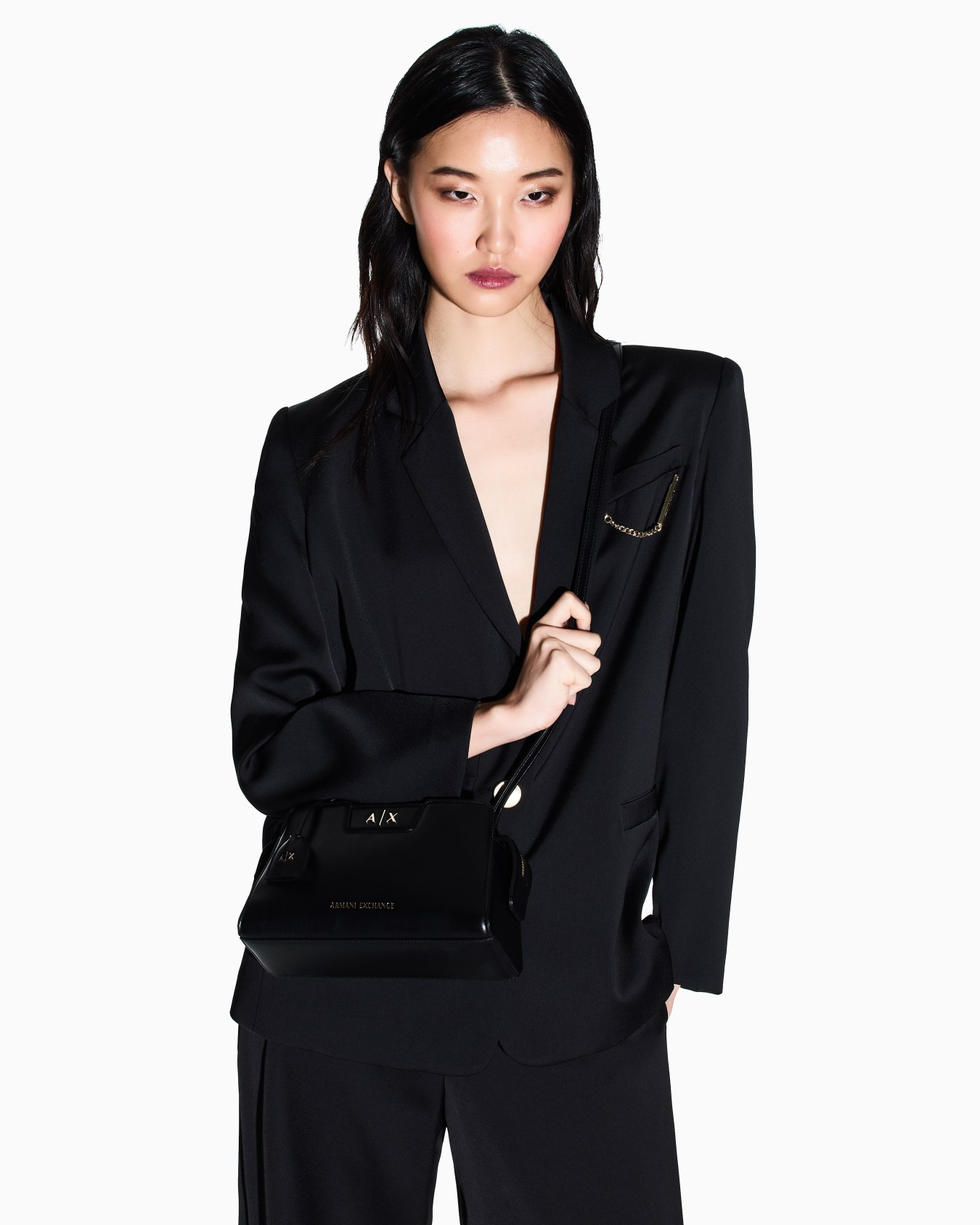 AXロゴ トラペゾイドショルダーバッグ スライドする 5