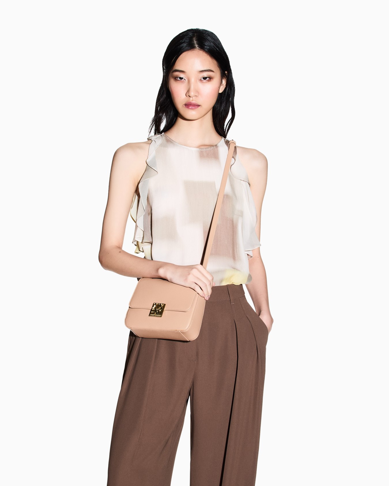 Crossbody bag in technical fabric Diapositiva 5